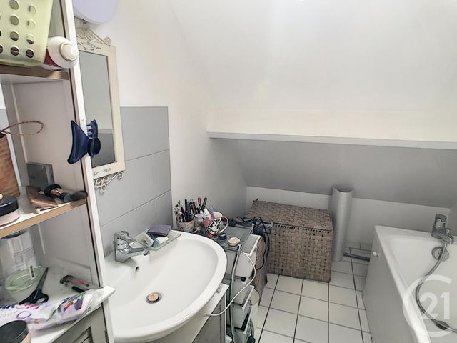 Afficher la photo en grand Appartement Duplex à vendre - 4 pièces - 71.69 m2 - GISORS - 27 - HAUTE-NORMANDIE - Century 21 Osmose Cb