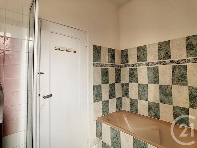 Afficher la photo en grand Appartement F3 à vendre - 4 pièces - 71.22 m2 - GISORS - 27 - HAUTE-NORMANDIE - Century 21 Osmose Cb