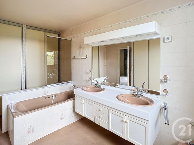 Appartement T4 à vendre - 6 pièces - 184.0 m2 - GISORS - 27 - HAUTE-NORMANDIE - Century 21 Osmose Cb