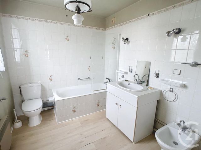 Appartement T4 à vendre - 6 pièces - 184.0 m2 - GISORS - 27 - HAUTE-NORMANDIE - Century 21 Osmose Cb