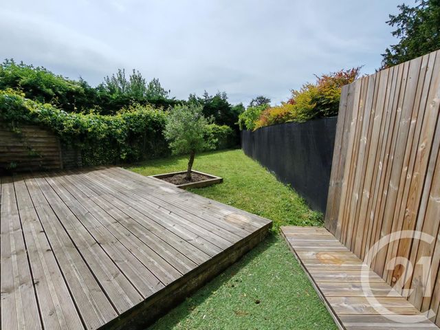 Appartement F2 à louer - 3 pièces - 47.7 m2 - NUCOURT - 95 - ILE-DE-FRANCE - Century 21 Osmose Cb
